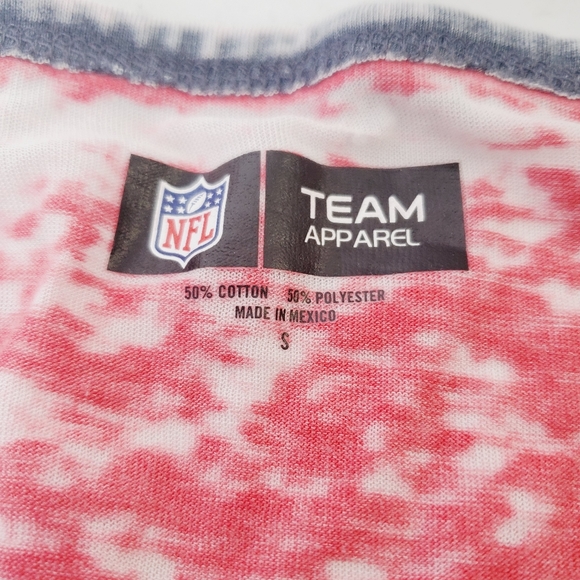 New England Patriots V-neck T-shirt - Picture 3 of 7